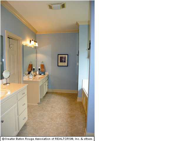 9077 Foxgate Drive Baton Rouge, LA 70809 - Photo 21 of 32 Gallery Image 21