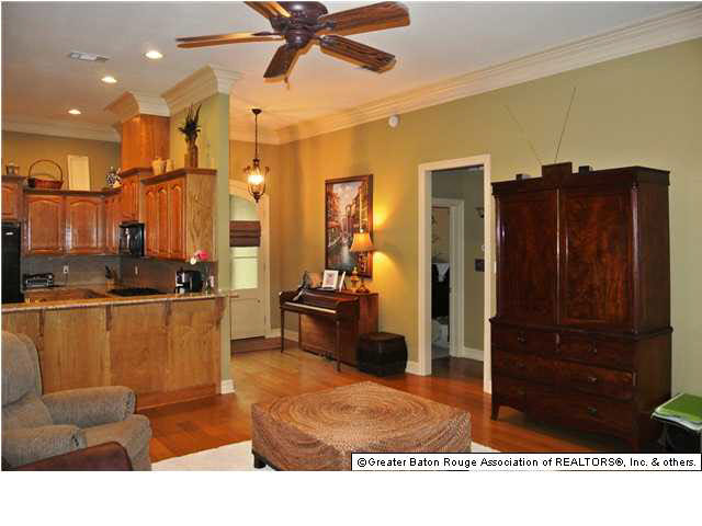 9077 Foxgate Drive Baton Rouge, LA 70809 - Photo 4 of 32 Gallery Image 4