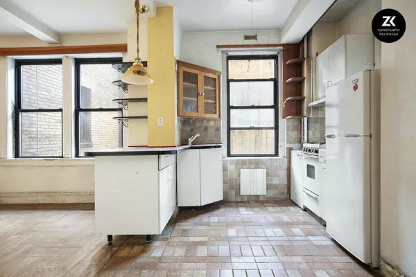$630,000 | 170 West 81st Street, Unit 5C | Upper West Side