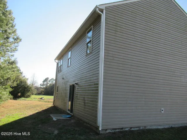 $227,000 | 2100 Deerwood Lane, Kinston, NC 28504