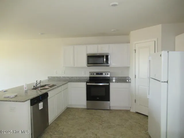 $227,000 | 2100 Deerwood Lane, Kinston, NC 28504