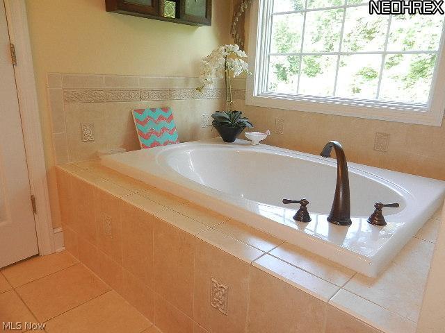 16970 Wing Road Chagrin Falls, OH 44023 - Photo 9 of 14 Gallery Image 9