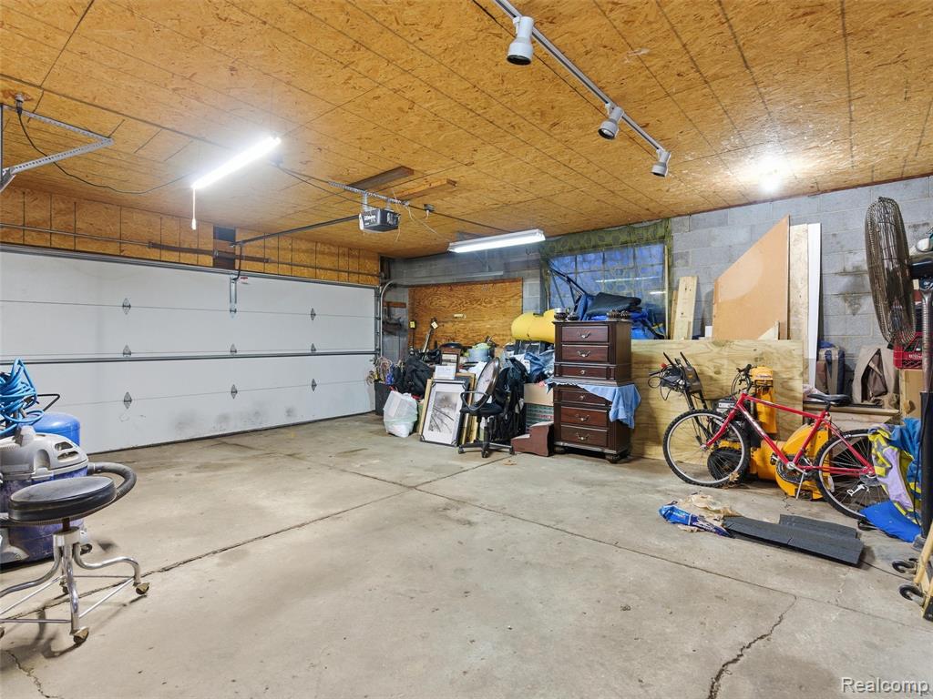 15491 18 Mile Road Clinton Township, MI 48038 - Photo 29 of 45