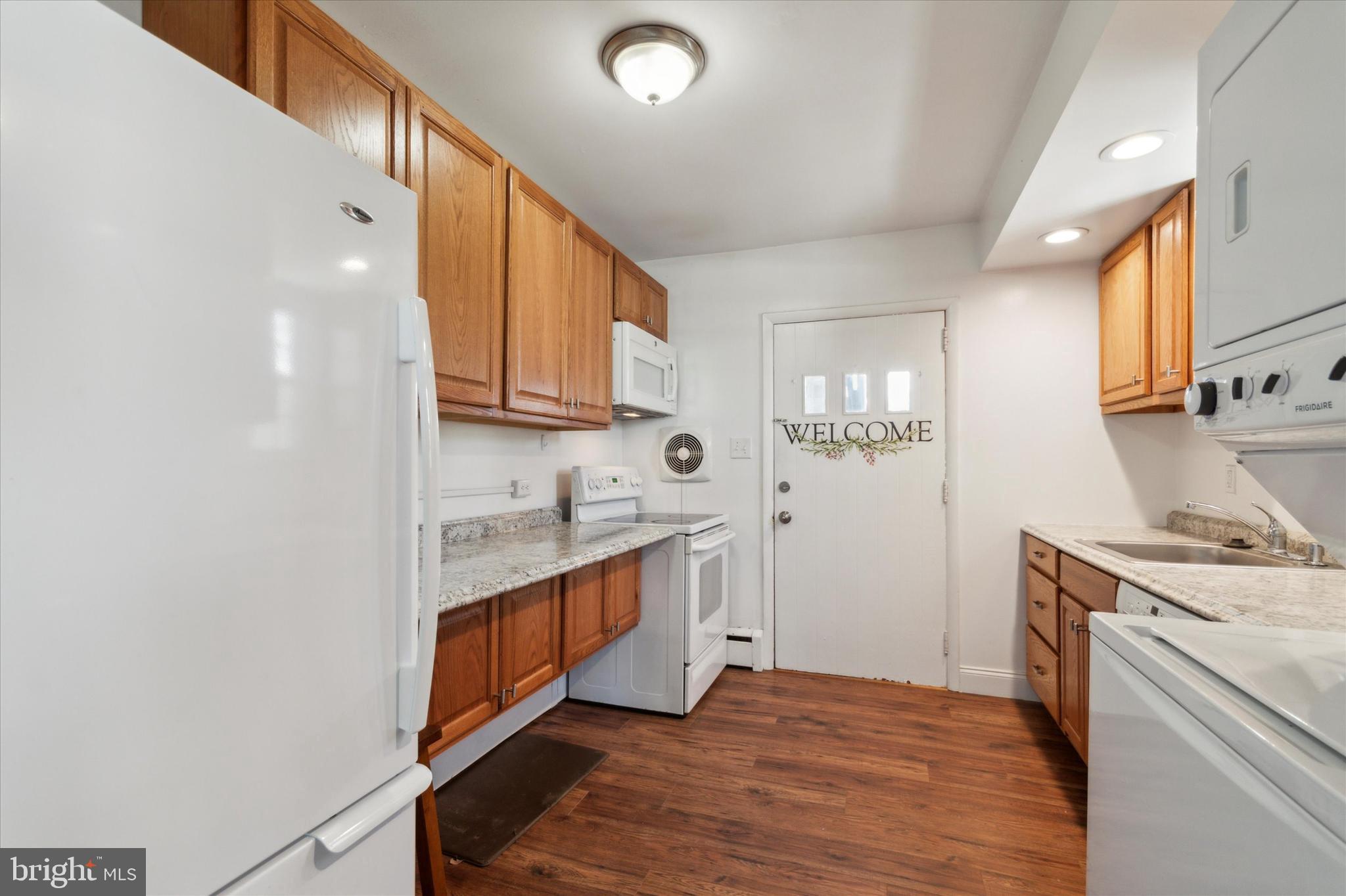 2588 Radcliffe Road Broomall, PA 19008 - Photo 5 of 29 Gallery Image 5