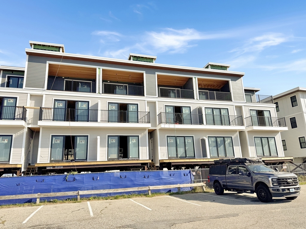 16 North End Boulevard, Unit 5 Salisbury, MA 01952 - Photo 11 of 14 a building view