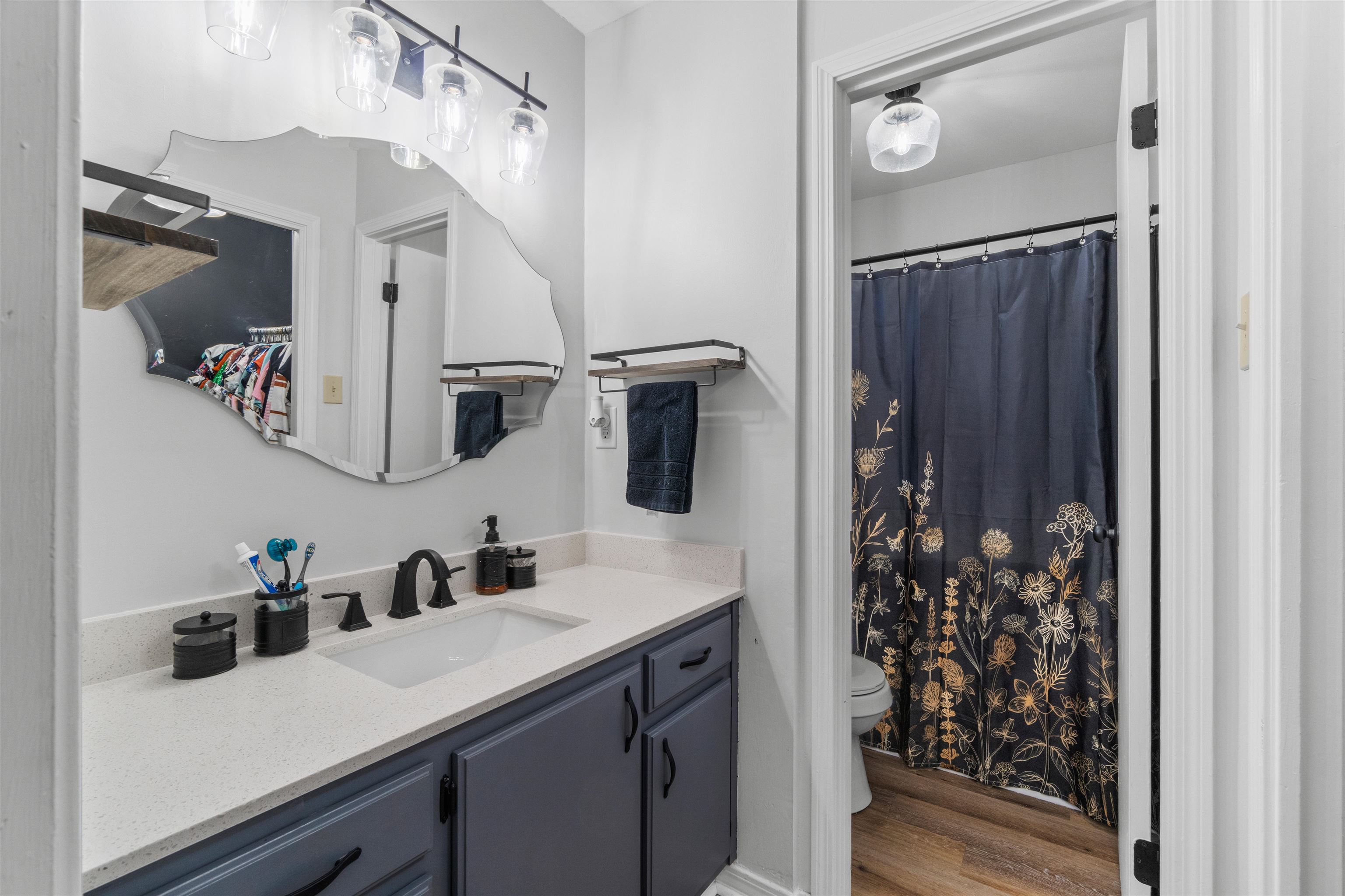 149 Montclair Loop Daphne, AL 36526 - Photo 25 of 30 Bathroom