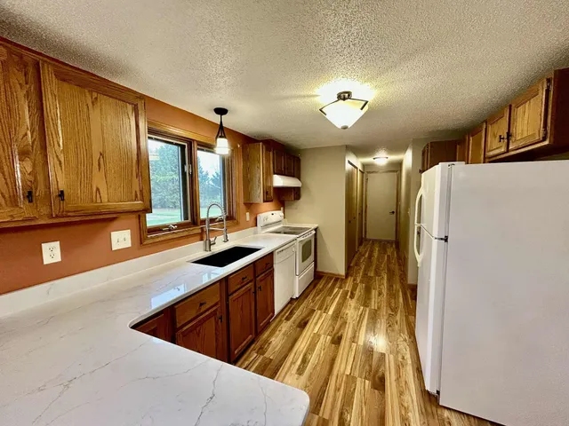 $399,900 | W4581 West Buss Drive, Cecil, WI 54111