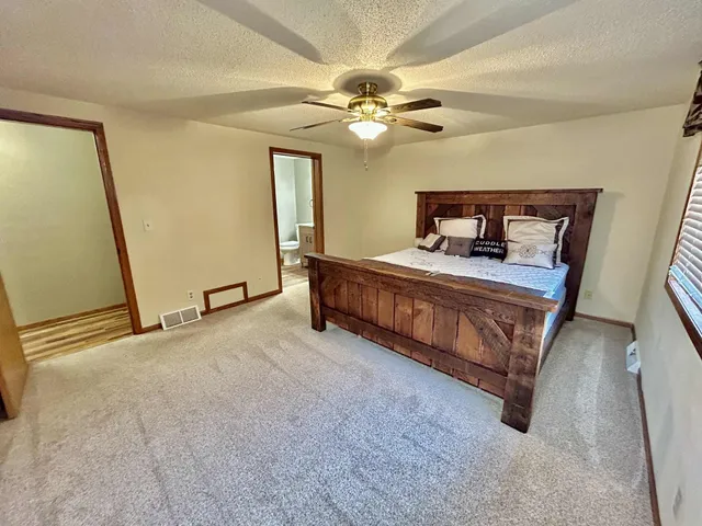 $399,900 | W4581 West Buss Drive, Cecil, WI 54111