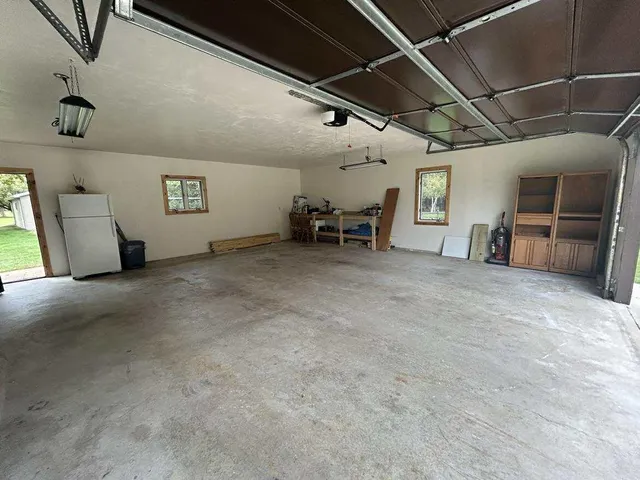 $399,900 | W4581 West Buss Drive, Cecil, WI 54111