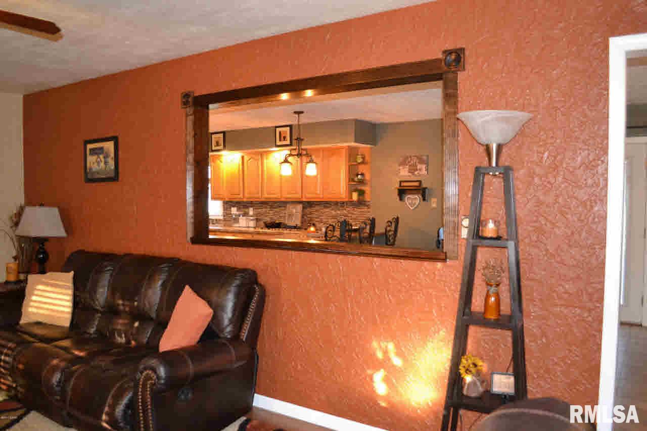 1134 Eagle Crest Road Centralia, IL 62801 - Photo 3 of 23 Gallery Image 3