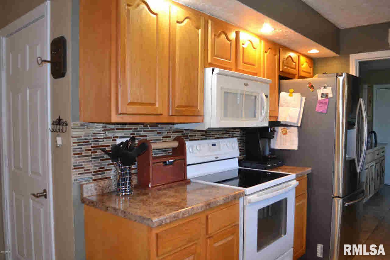 1134 Eagle Crest Road Centralia, IL 62801 - Photo 8 of 23 Gallery Image 8