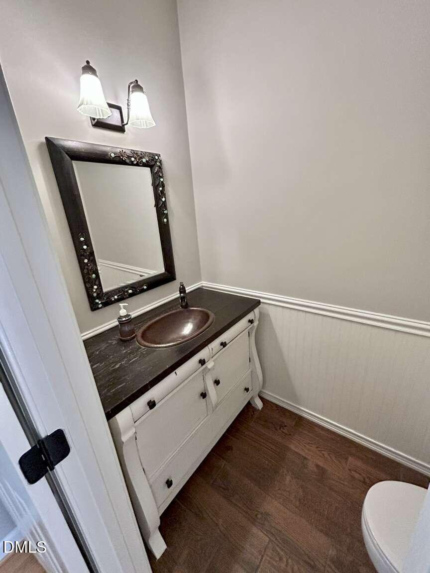 113 Ravenna Way Cary, NC 27513 - Photo 10 of 39 a room with gym equipment