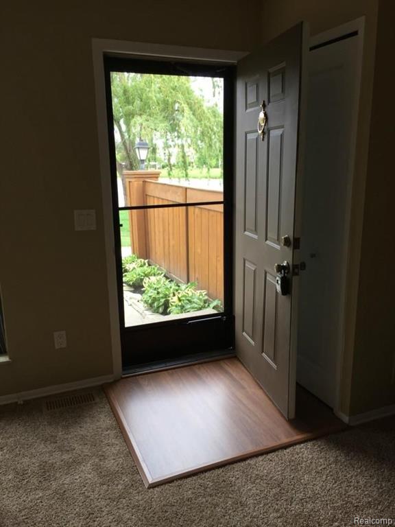 22162 Edgewater Novi, MI 48375 - Photo 4 of 21