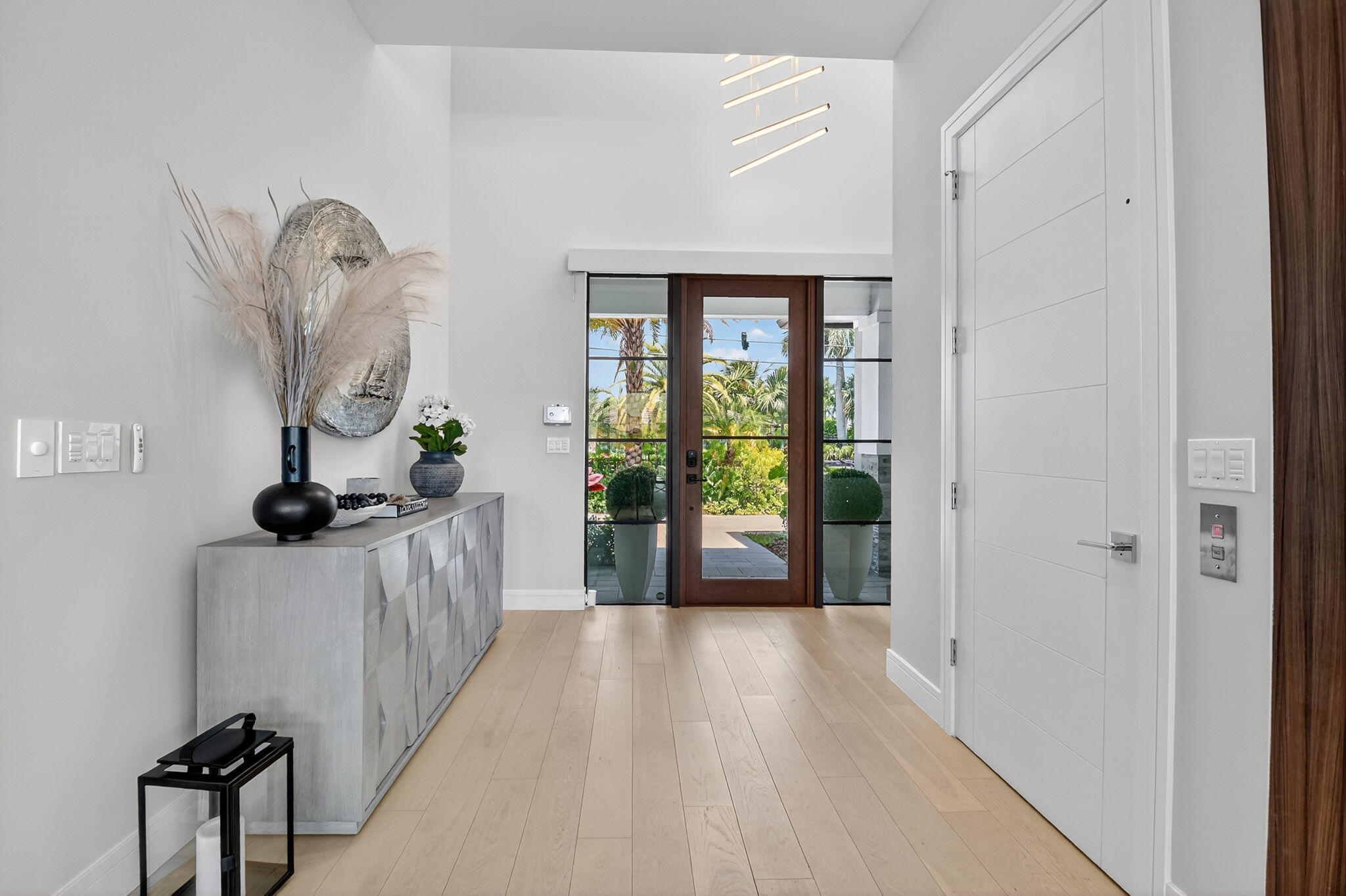 770 Enfield Street Boca Raton, FL 33487 - Photo 7 of 90 6-web-or-mls-002_DSC_5046