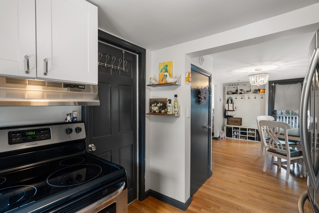 84 Windsor Avenue Swampscott, MA 01907 - Photo 7 of 30