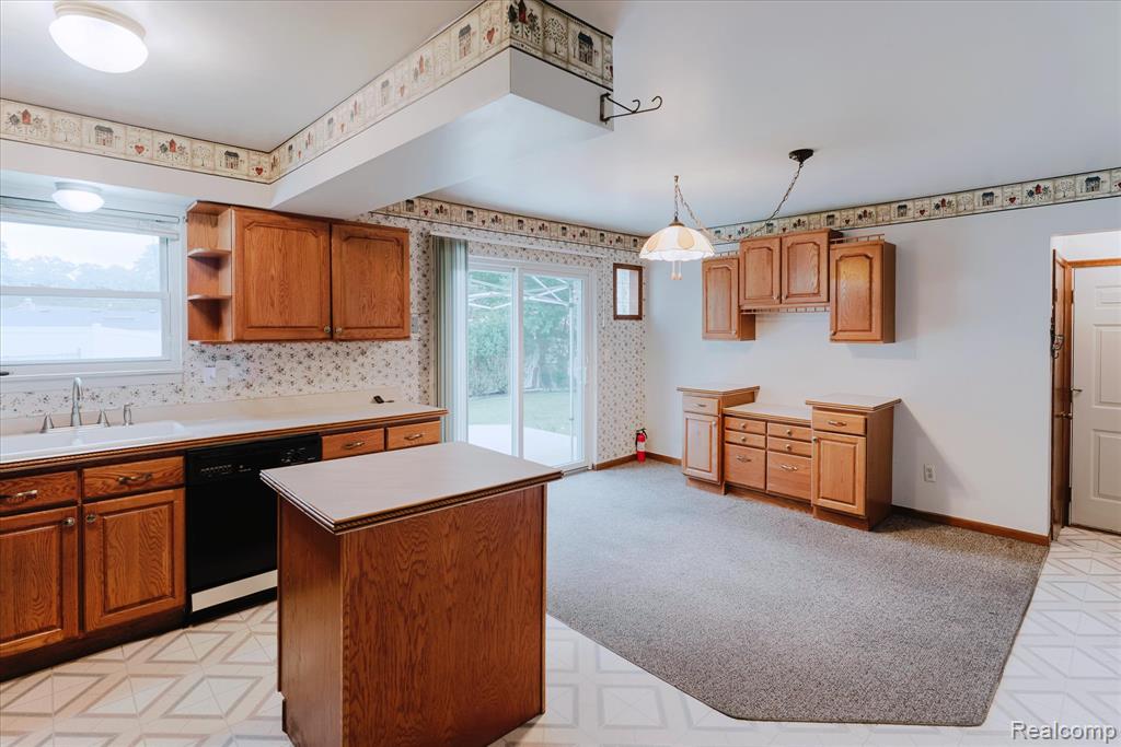 11366 Chicago Road Warren, MI 48093 - Photo 8 of 49