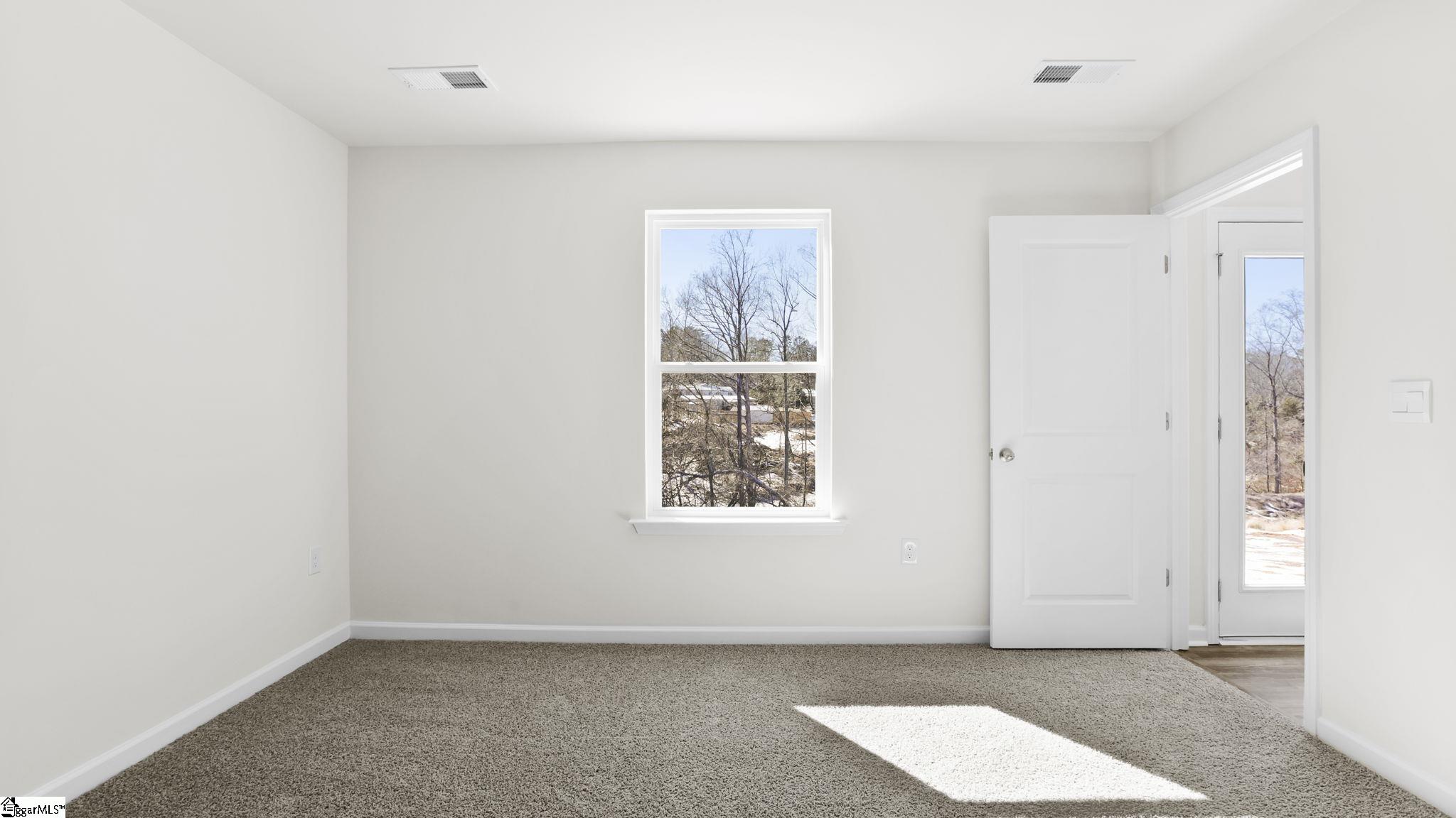 132 Bobbin Road Greenville, SC 29611 - Photo 11 of 32