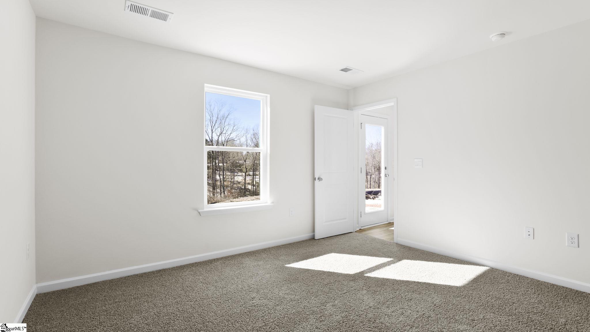 132 Bobbin Road Greenville, SC 29611 - Photo 12 of 32