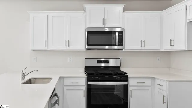 $291,900 | 132 Bobbin Road, Greenville, SC 29611