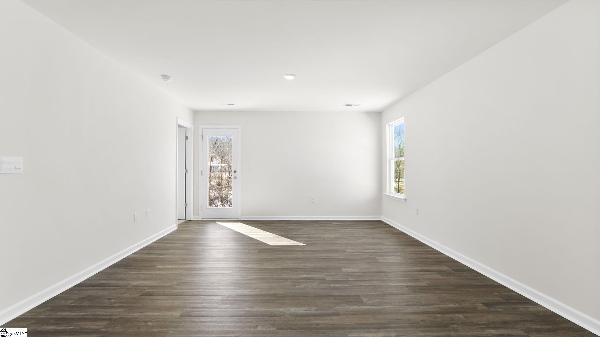 132 Bobbin Road Greenville, SC 29611 - Photo 6 of 32