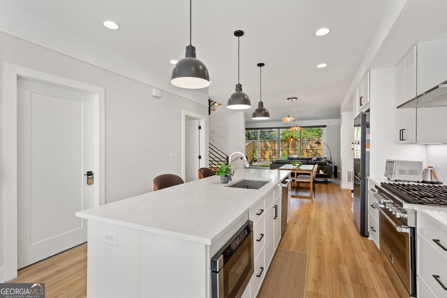 1631 Overlook Way Atlanta, GA 30318 - Photo 7 of 43 Gallery Image 7