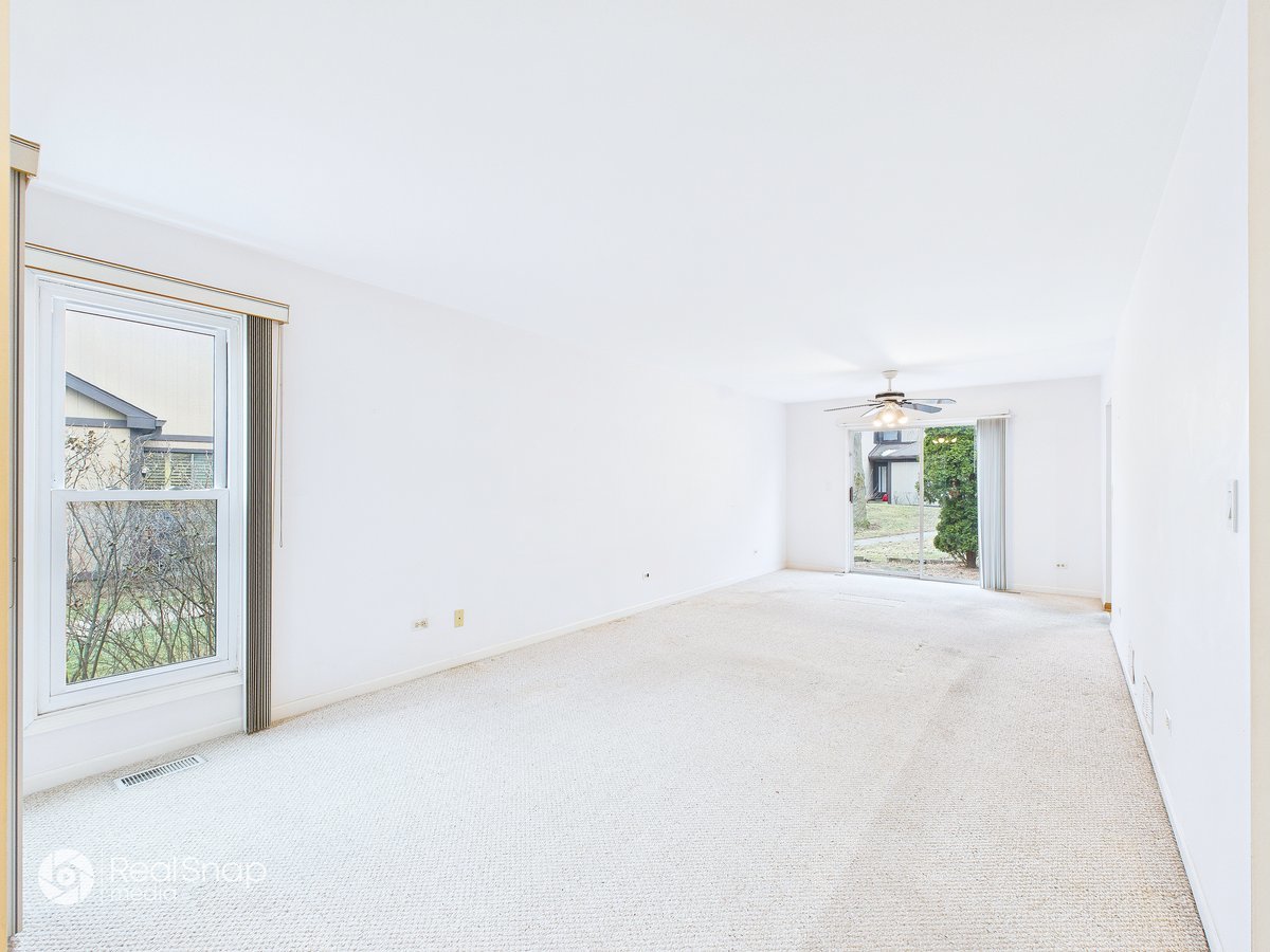 236 Shadow Bend Drive Wheeling, IL 60090 - Photo 11 of 44