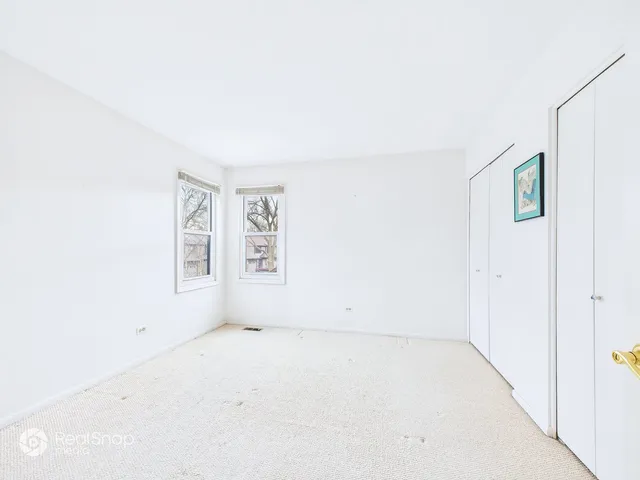 $350,000 | 236 Shadow Bend Drive, Wheeling, IL 60090