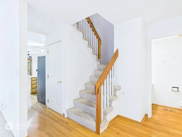 $350,000 | 236 Shadow Bend Drive, Wheeling, IL 60090