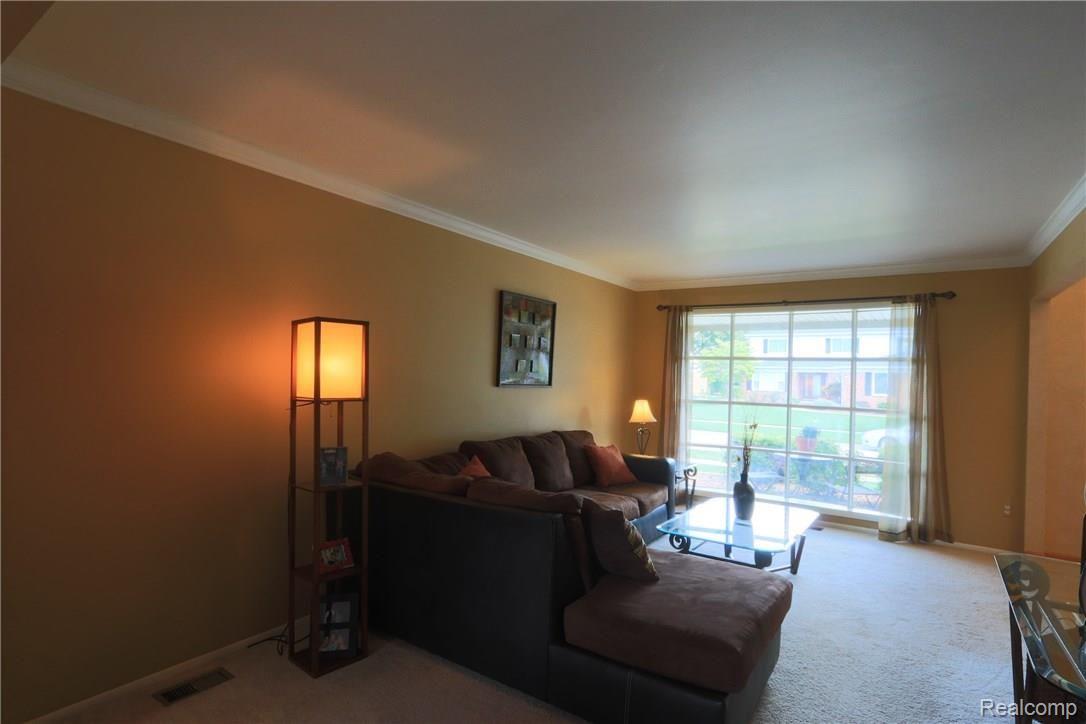 6831 Longwood Road Canton, MI 48187 - Photo 15 of 48 14 LR.JPG