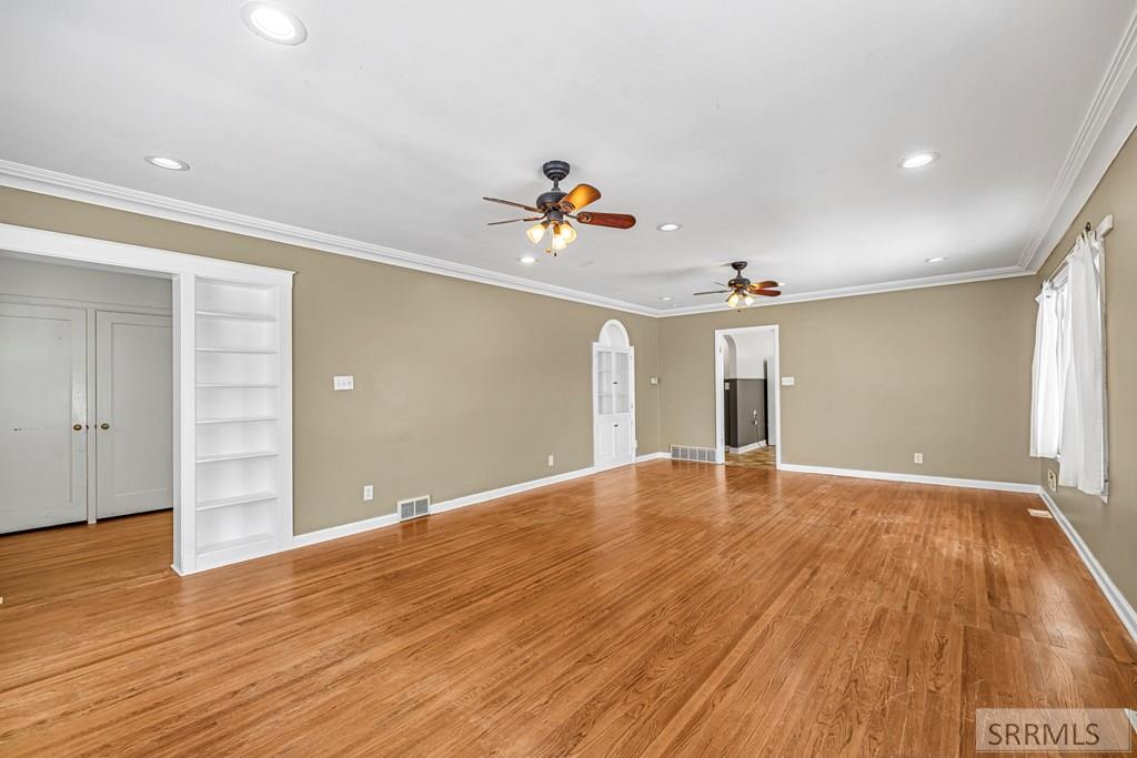 206 East 3rd North St. Anthony, ID 83445 - Photo 11 of 50 Living Room