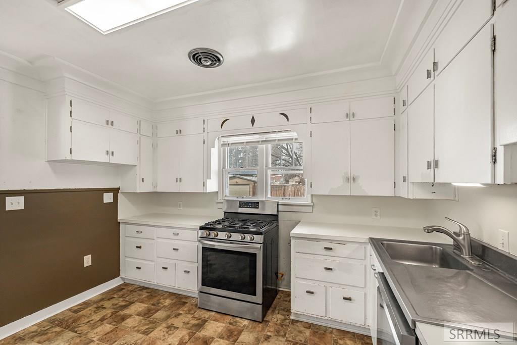 206 East 3rd North St. Anthony, ID 83445 - Photo 13 of 50 Kitchen