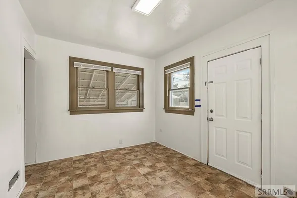 $350,000 | 206 East 3rd North, St. Anthony, ID 83445