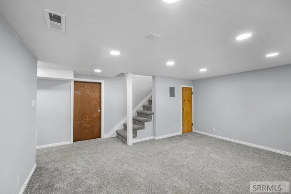 $350,000 | 206 East 3rd North, St. Anthony, ID 83445