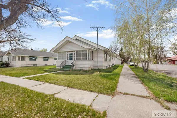 $350,000 | 206 East 3rd North, St. Anthony, ID 83445