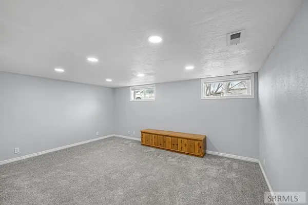 $350,000 | 206 East 3rd North, St. Anthony, ID 83445
