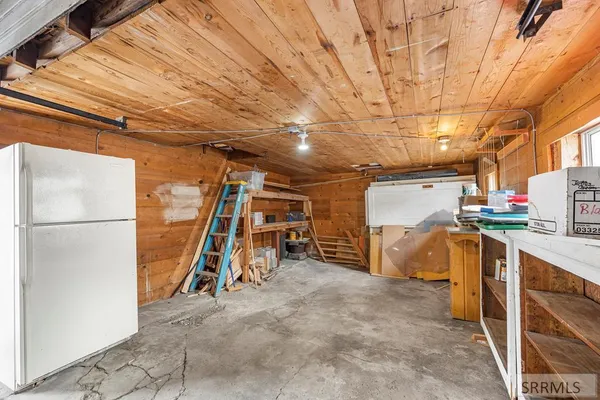 $350,000 | 206 East 3rd North, St. Anthony, ID 83445