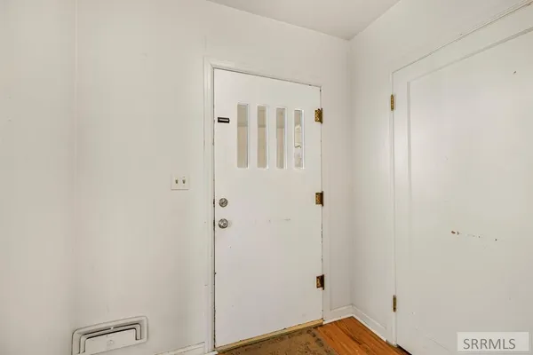 $350,000 | 206 East 3rd North, St. Anthony, ID 83445