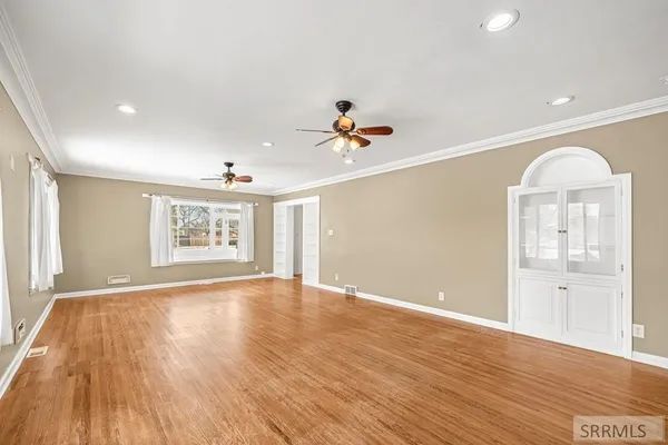 $350,000 | 206 East 3rd North, St. Anthony, ID 83445