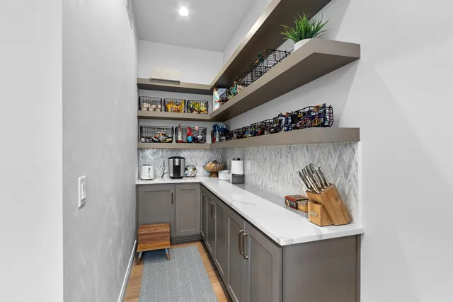 $2,499,900 | 4141 Blackberry Ridge Court, Hobart, WI 54155