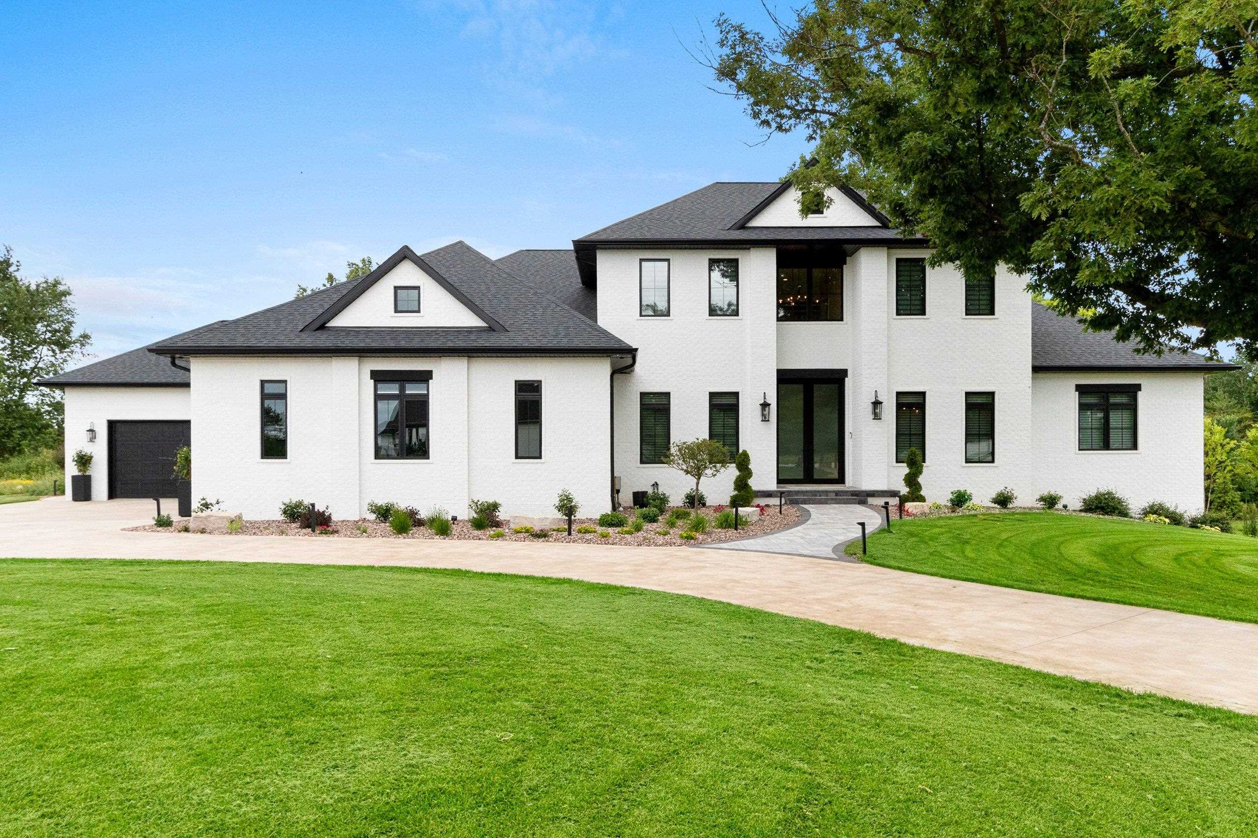 4141 Blackberry Ridge Court Hobart, WI 54155 - Photo 4 of 90