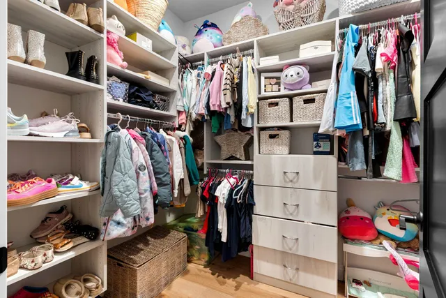 $2,499,900 | 4141 Blackberry Ridge Court, Hobart, WI 54155