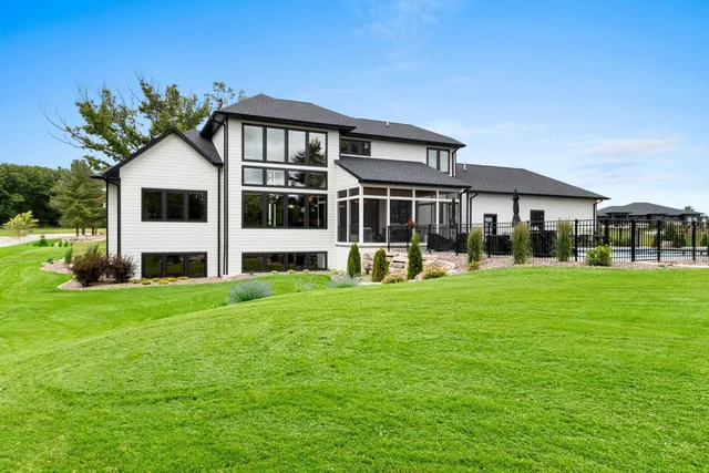 $2,499,900 | 4141 Blackberry Ridge Court, Hobart, WI 54155