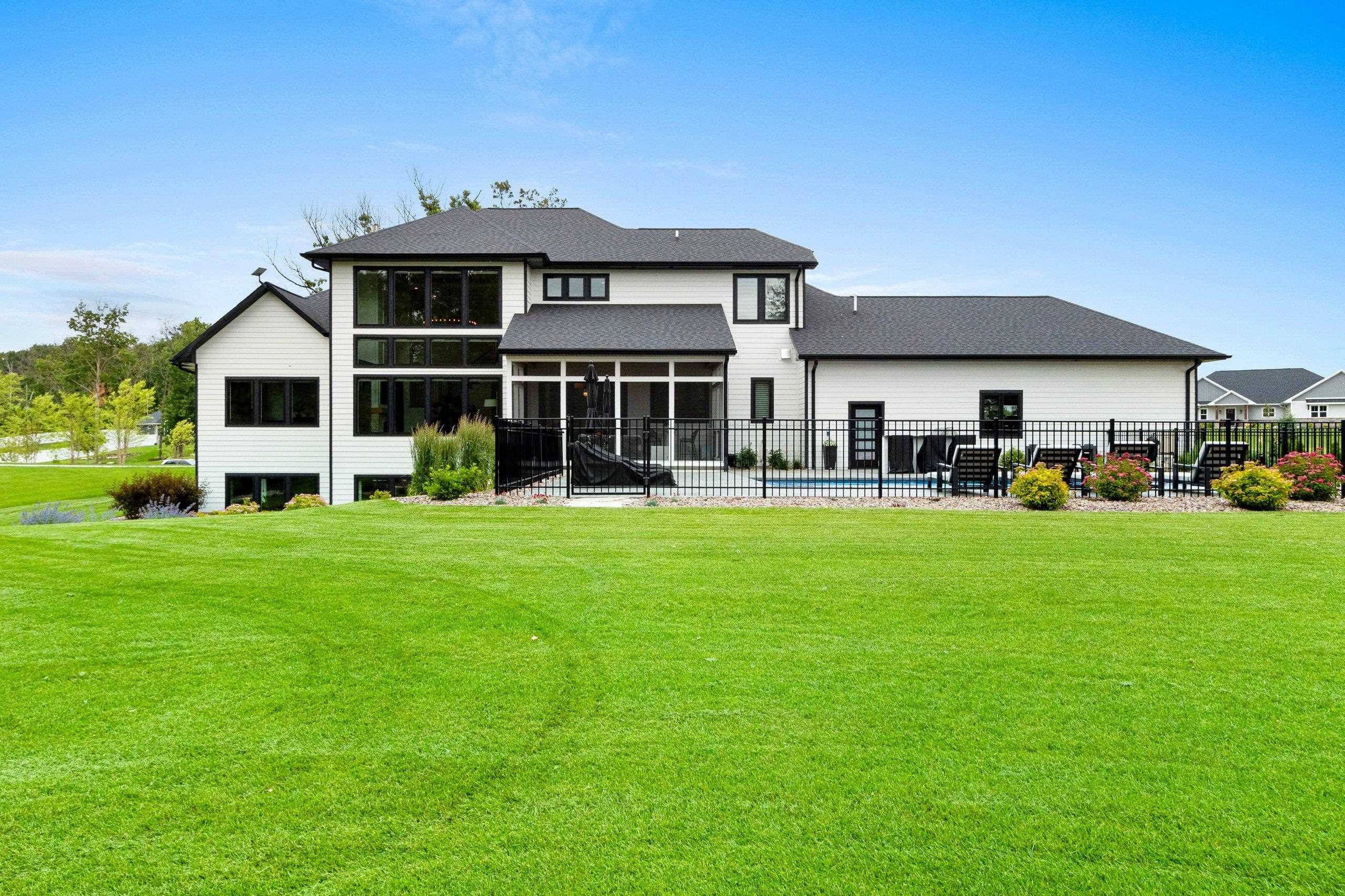 4141 Blackberry Ridge Court Hobart, WI 54155 - Photo 9 of 90