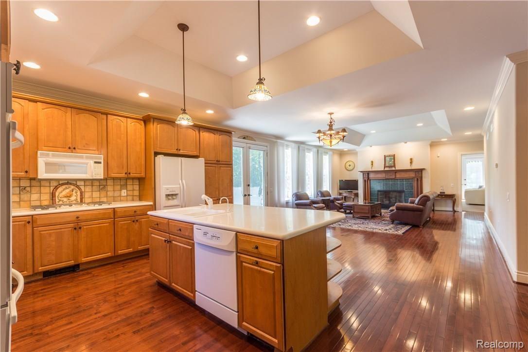2934 Hadden Road Oakland, MI 48363 - Photo 5 of 60 2934 Hadden-36.jpg