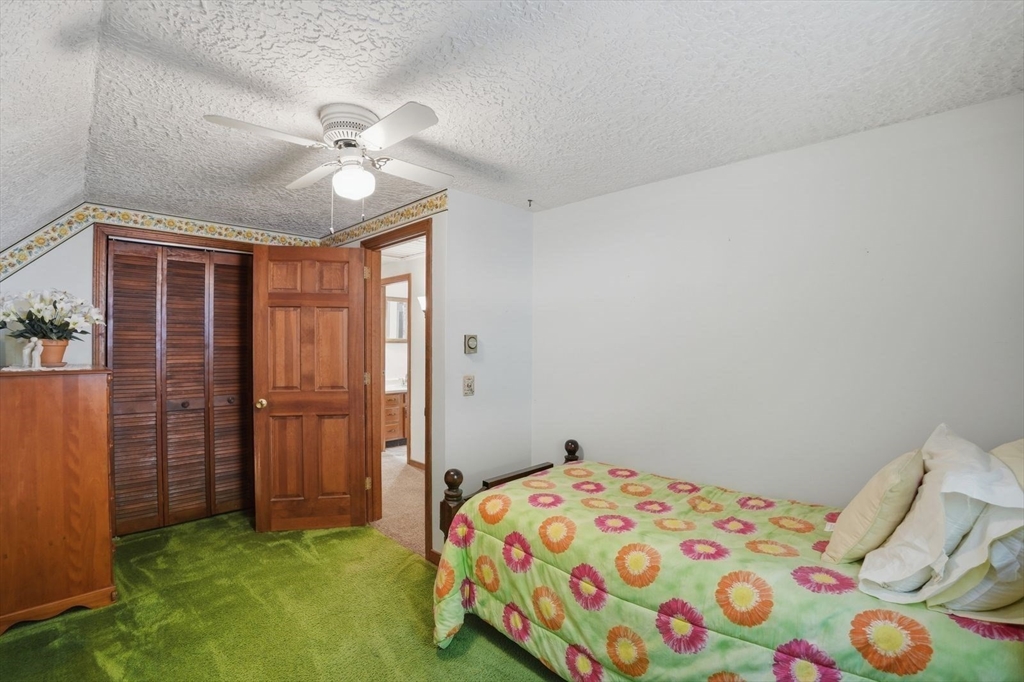 180 Oxford Road Charlton, MA 01507 - Photo 17 of 42