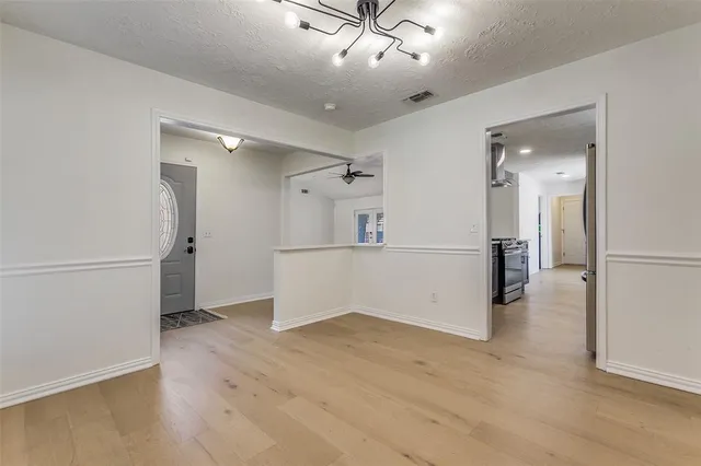 $424,999 | 609 Lake Ridge Drive, Allen, TX 75002