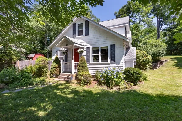 $605,000 | 29 Elm Street, Franklin, MA 02038