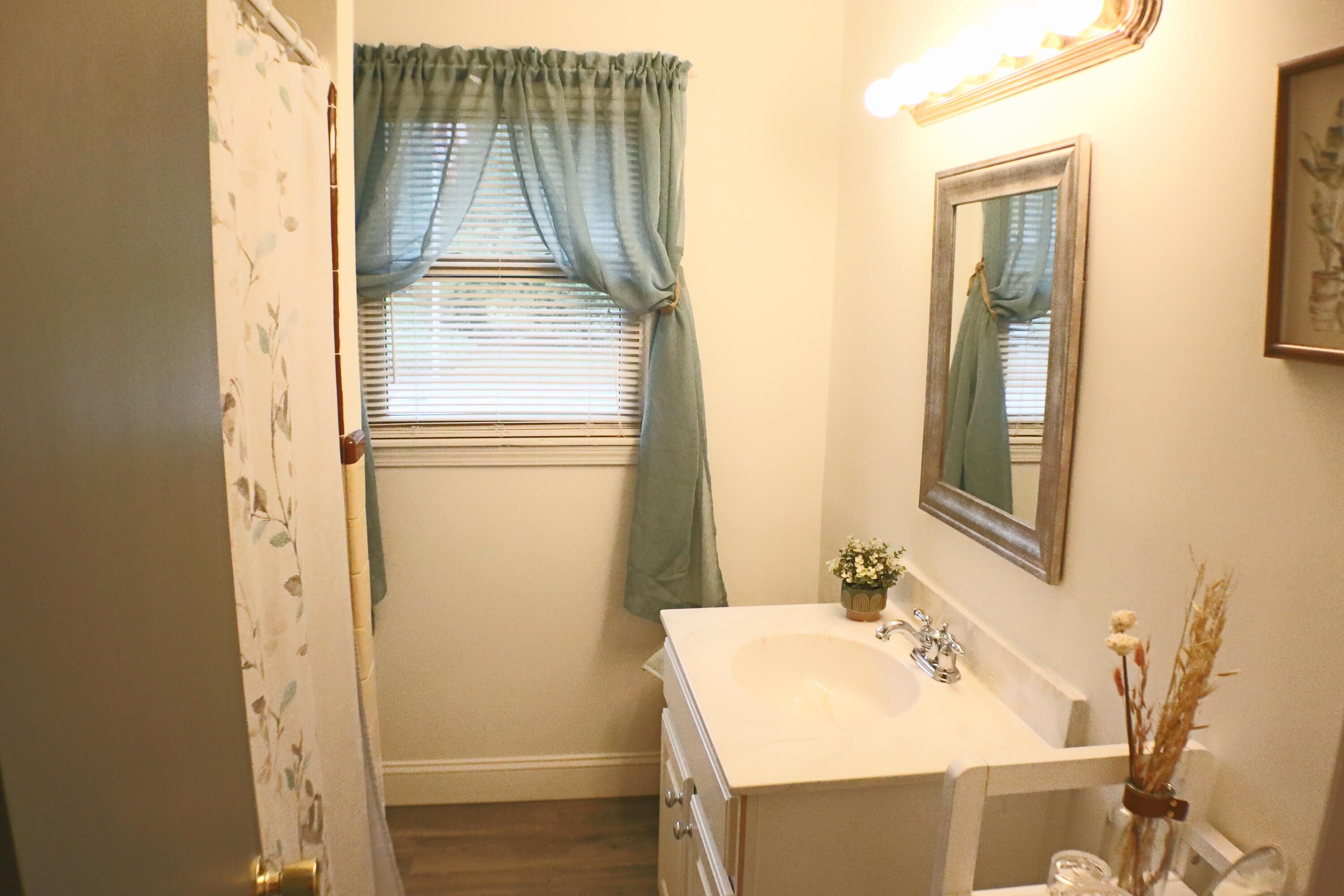 6001 Ridgecrest Avenue Hanahan, SC 29410 - Photo 16 of 28 IMG_0256