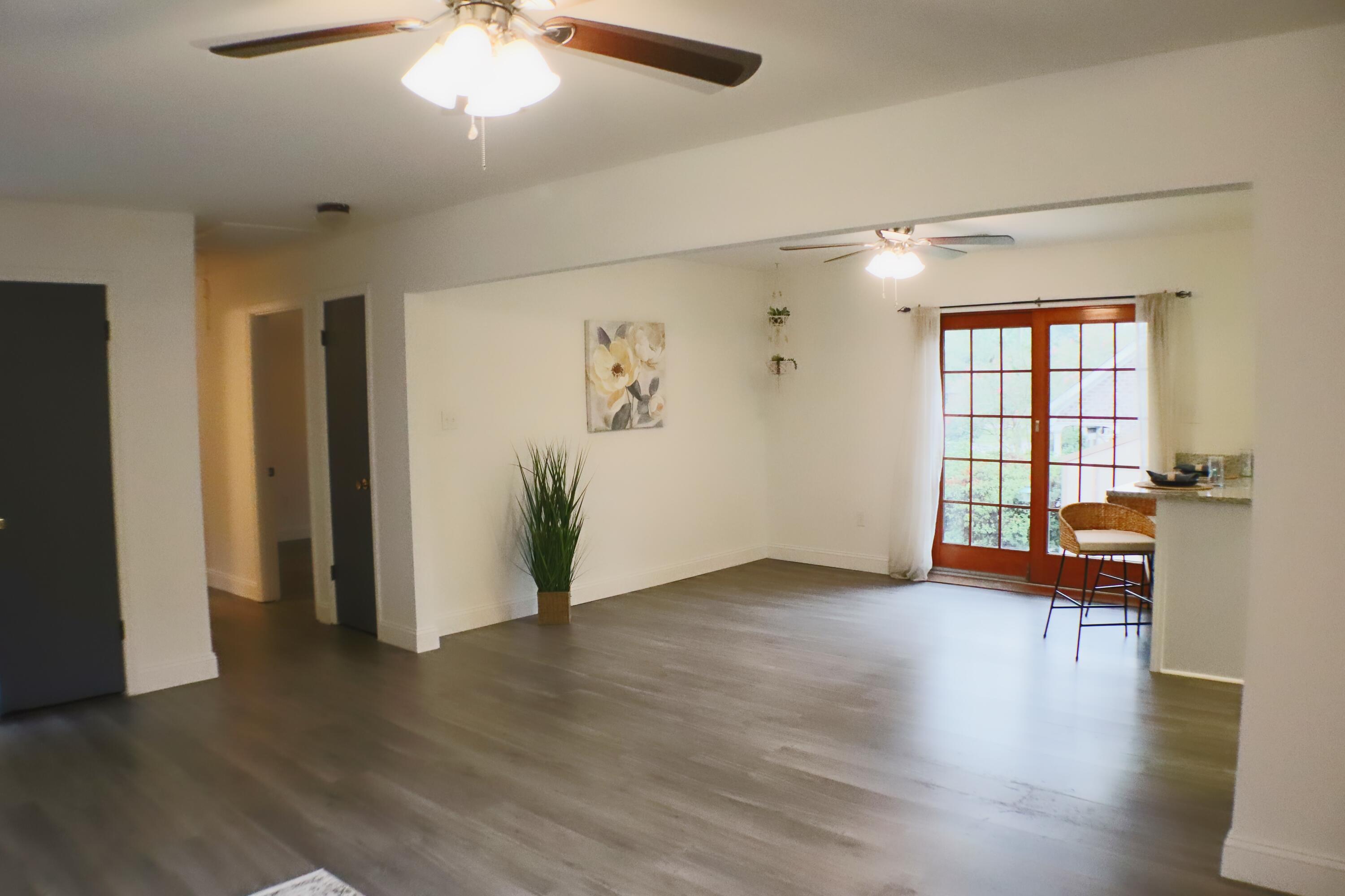 6001 Ridgecrest Avenue Hanahan, SC 29410 - Photo 7 of 28 IMG_0244