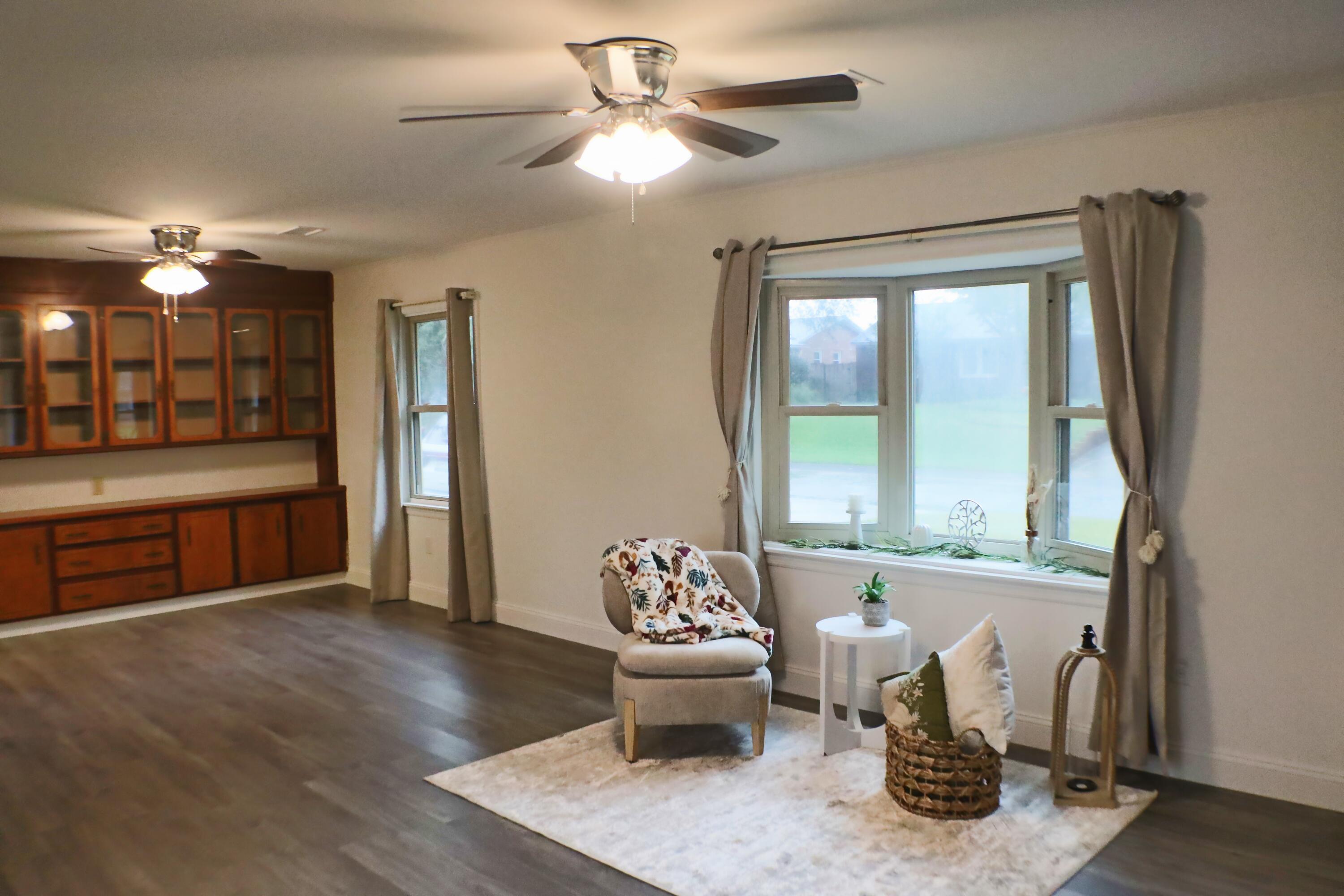 6001 Ridgecrest Avenue Hanahan, SC 29410 - Photo 9 of 28 IMG_0240
